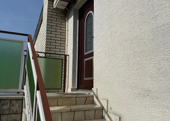Ornik Apartment *